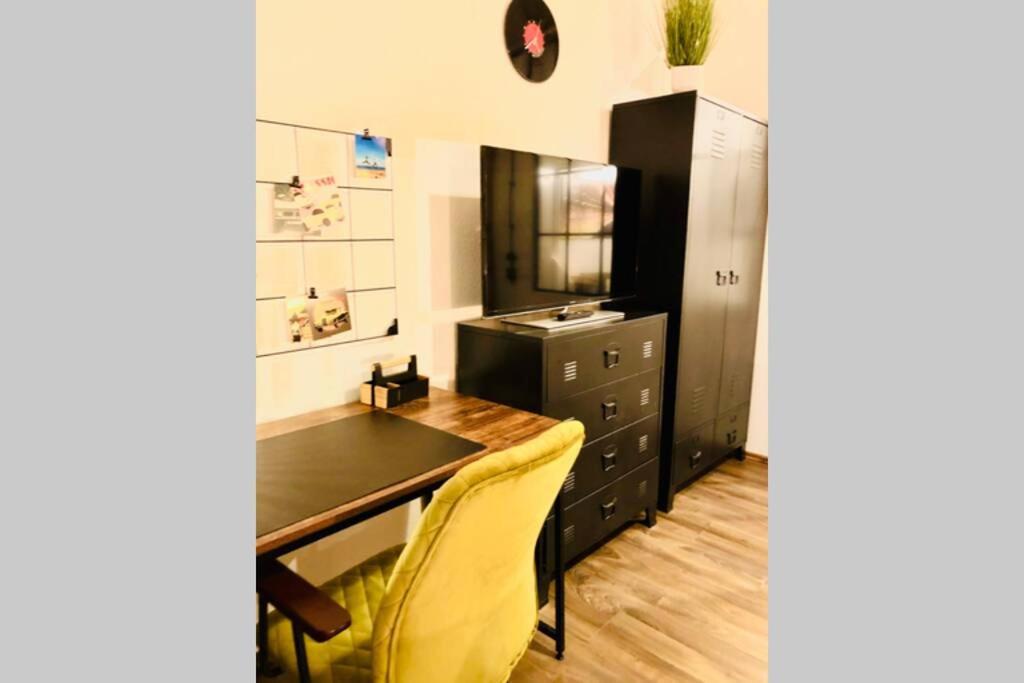 Apartment Zum Schwarzen Tiger Inkl. Parkplatz Erfurt Ngoại thất bức ảnh